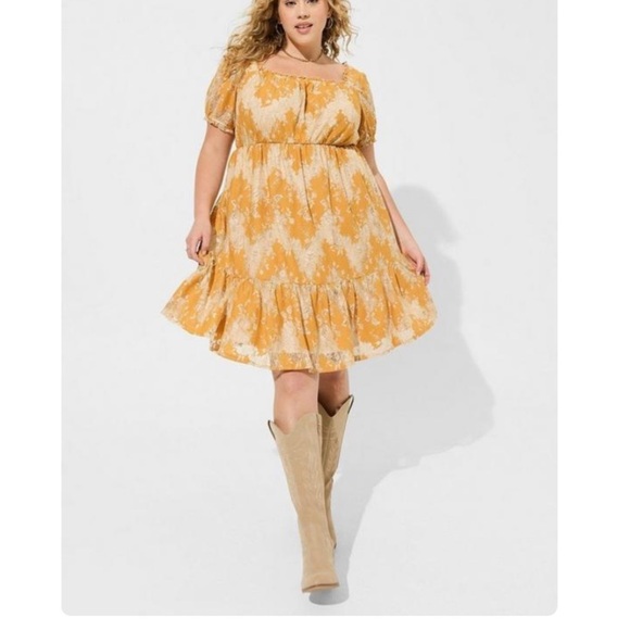 TORRID NWT Mini Two Tone Lace Tiered Babydoll Dress - Picture 1 of 5